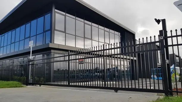 Commercial sliding gate automation system